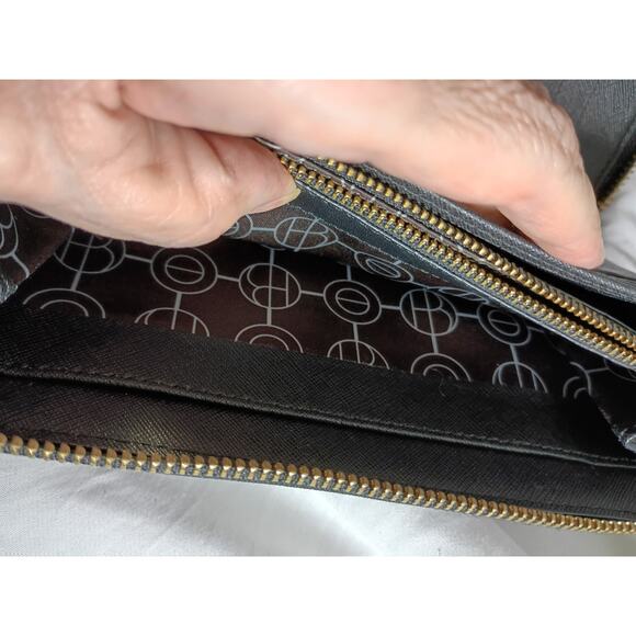 Henri Bendel New York Zip Around Black Leather Wallet Excellent Condition - Picture 13 of 14